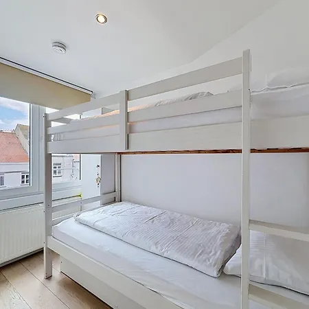 Apartment Centrally Located By Interhome Lejlighed *